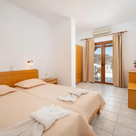 Adonis Hotel