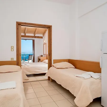 Adonis Hotel 2*